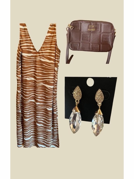 Steve Madden Handbags - Stuff a bag Steve Madden Chocolate Brown faux Leather Crossbody